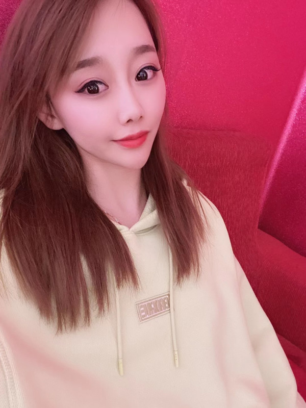 刚从上海回来就急匆匆约的漂亮妹子